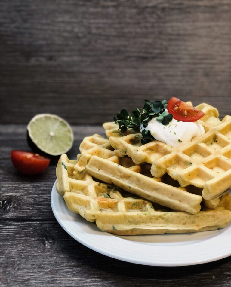 Herzhafte Waffeln mit Karotten und Zucchini