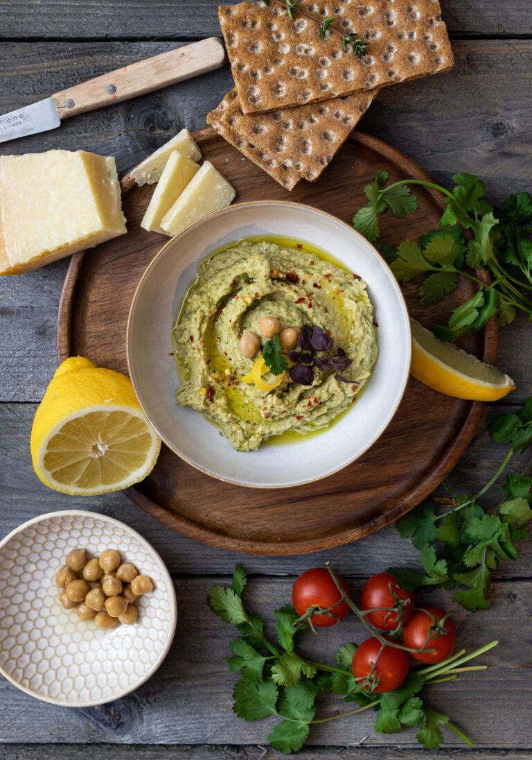 Frischer Dipp, so schnell gemacht: Koriander-Zitronen-Hummus