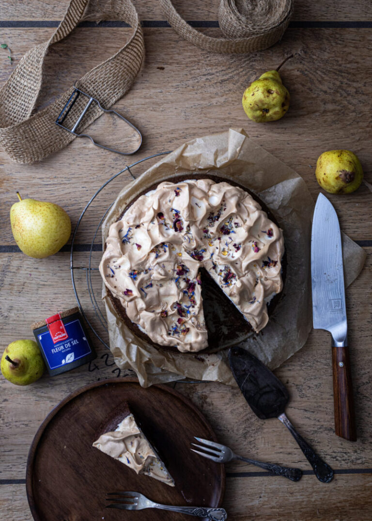 Schokoladen Birnenkuchen mit Baiser