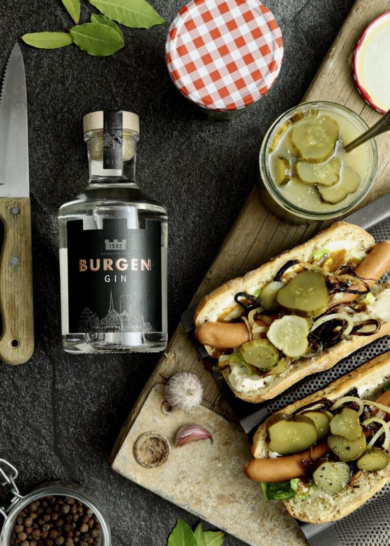 Hot Dog Gurken mit Gin