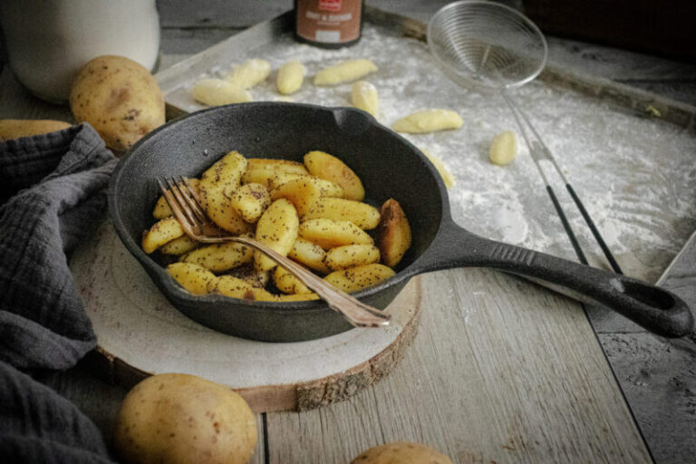 Schupfnudeln mit Mohn – Süßes Kartoffelrezept