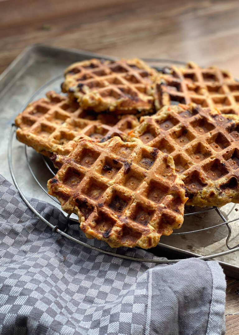 Bananenwaffeln mit Schokolade und Karotten