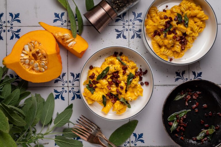 Kürbis-Pasta mit Speck und Salbei – Herbstlicher Genuss