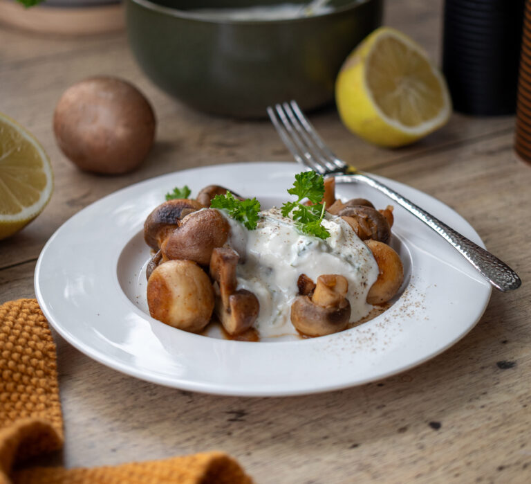 Champignons mit Knoblauchsoße – Weihnachtsmarkt-Feeling Zuhause