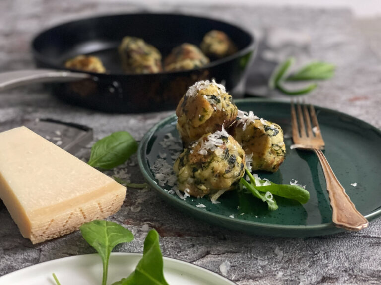 Spinatknödel Rezept – Einfach, lecker & vielseitig genießen