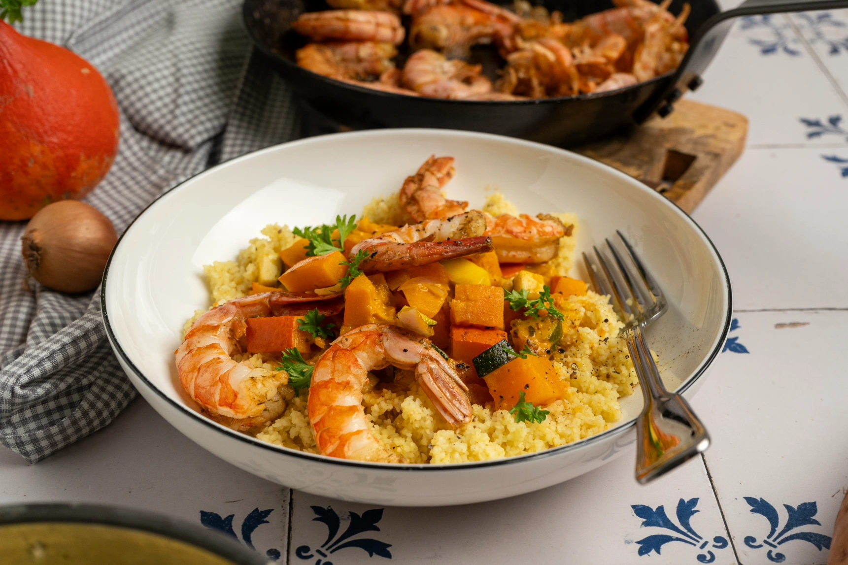 Rahmwirsing mit Speckwürfeln, cremig in Sahnesauce zubereitet